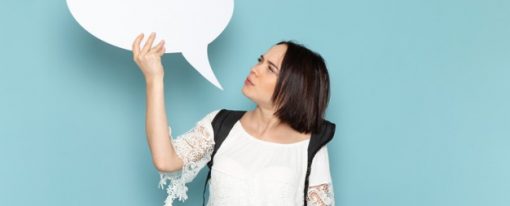 Análisis de la ejecución y percepción al hablar en público en universitarios
